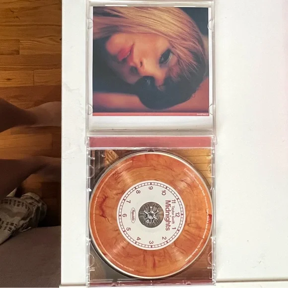 Signed Midnights Taylor Swift CD - Picture 2 of 3